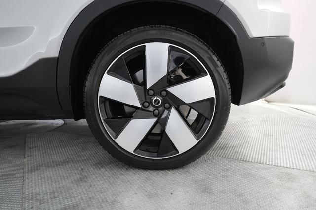 2023 Volvo C40 Recharge — photo 7 of 23