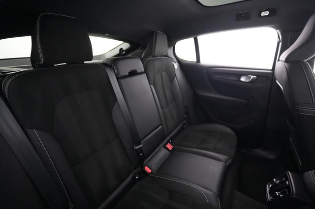 2023 Volvo C40 Recharge — photo 4 of 23