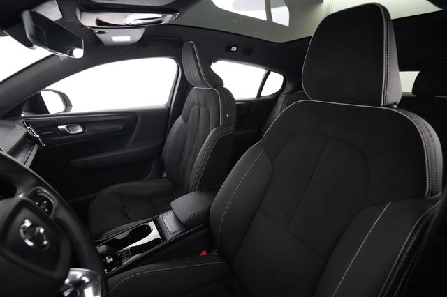 2023 Volvo C40 Recharge — photo 3 of 23
