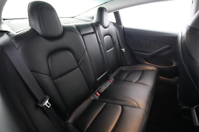 2023 Tesla Model 3 — photo 4 of 23