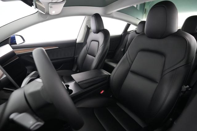 2023 Tesla Model 3 — photo 3 of 23
