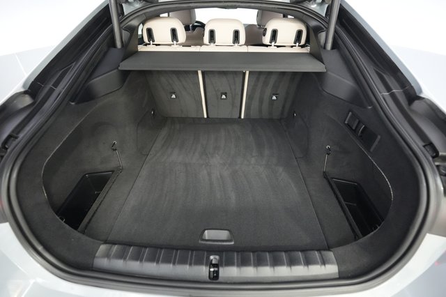 2023 BMW i4 — photo 6 of 20