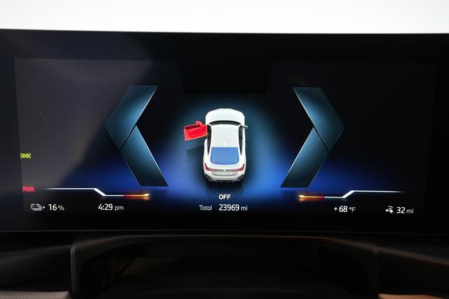 2023 BMW i4 — photo 5 of 20
