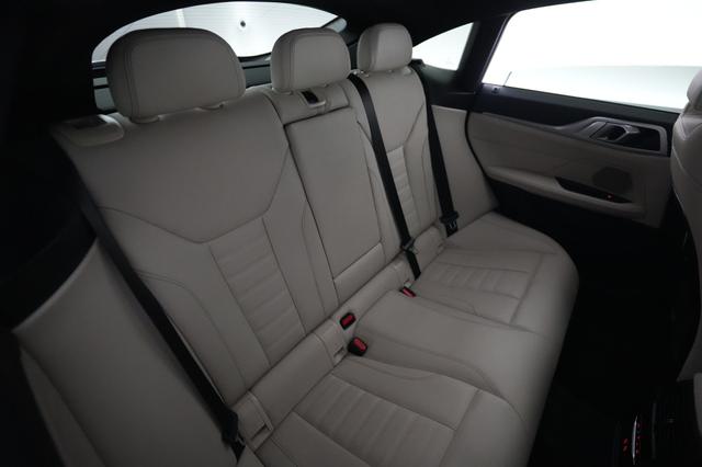 2023 BMW i4 — photo 4 of 20