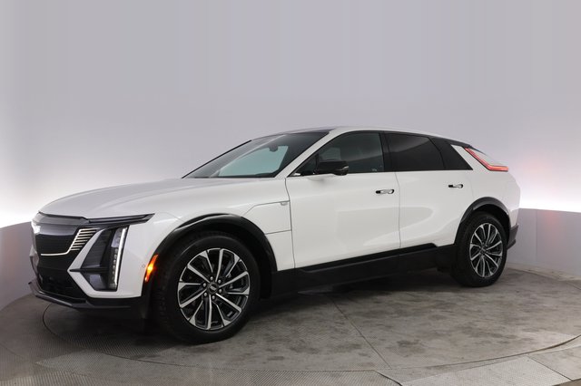 2024 Cadillac LYRIQ — photo 14 of 23