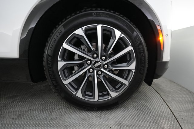 2024 Cadillac LYRIQ — photo 16 of 23