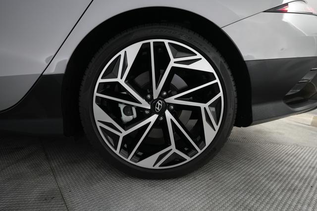2024 Hyundai IONIQ 6 — photo 7 of 21