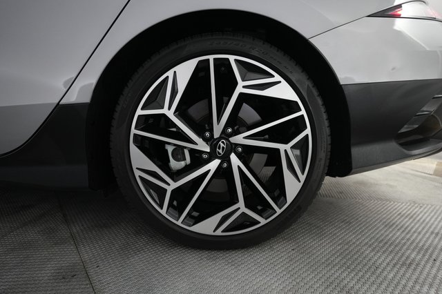 2024 Hyundai IONIQ 6 — photo 7 of 21