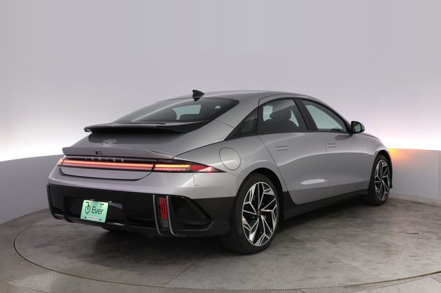 2024 Hyundai IONIQ 6 — photo 2 of 21