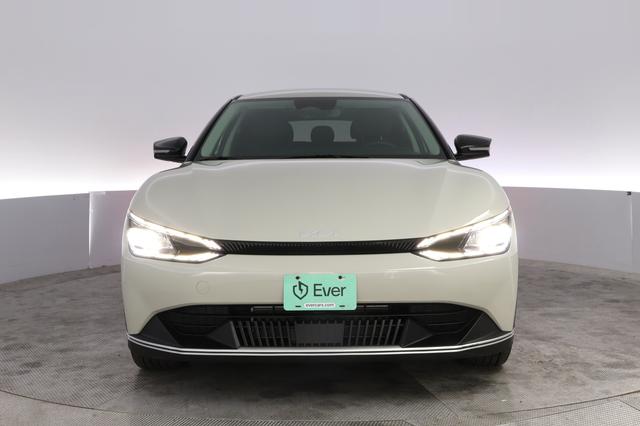 2024 Kia EV6 — photo 9 of 21