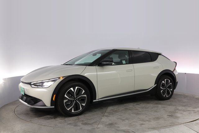 2024 Kia EV6 — photo 13 of 21