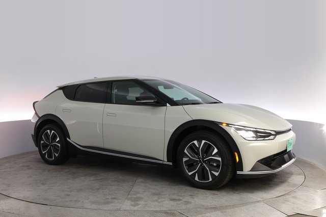 2024 Kia EV6 — photo 11 of 21