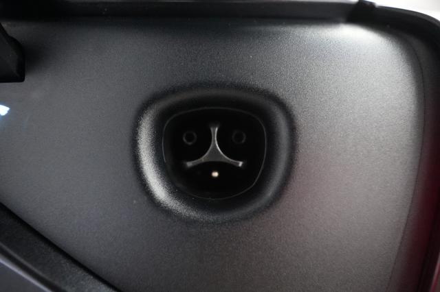 2025 Tesla Model 3 — photo 8 of 26