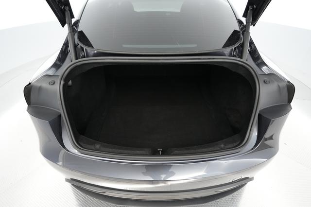2025 Tesla Model 3 — photo 6 of 23