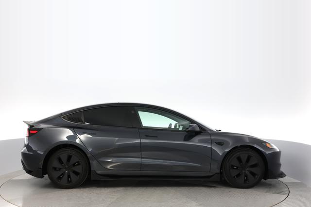 2025 Tesla Model 3 — photo 10 of 23