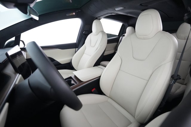 2024 Tesla Model X — photo 3 of 32