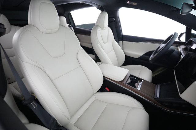2024 Tesla Model X — photo 18 of 32