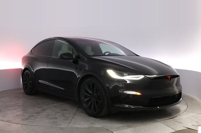 2024 Tesla Model X — photo 10 of 32