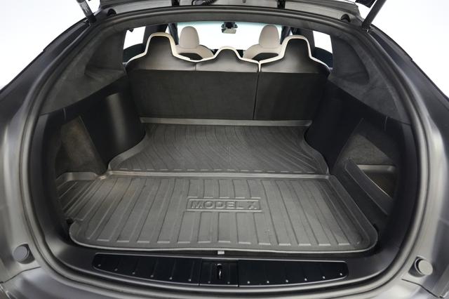 2024 Tesla Model X — photo 6 of 32