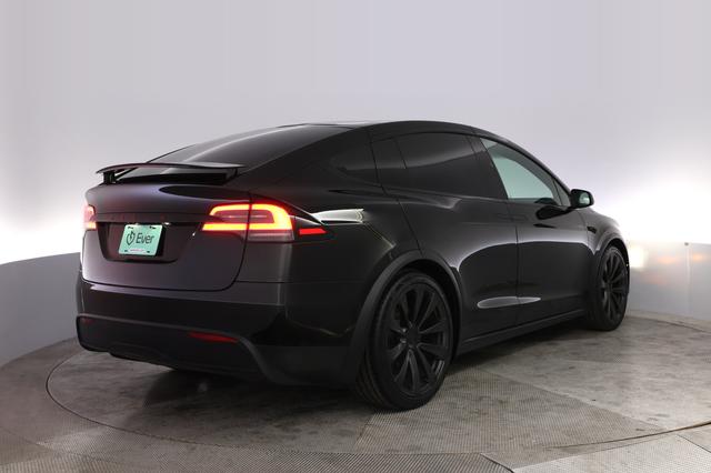 2024 Tesla Model X — photo 2 of 32