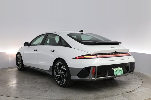 2024 Hyundai IONIQ 6 — photo 13 of 21