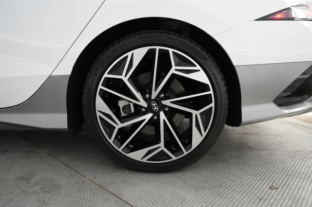 2024 Hyundai IONIQ 6 — photo 7 of 21