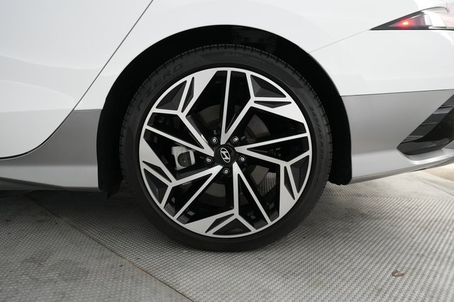 2024 Hyundai IONIQ 6 — photo 7 of 21