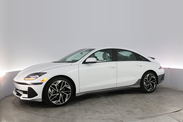 2024 Hyundai IONIQ 6 — photo 14 of 21