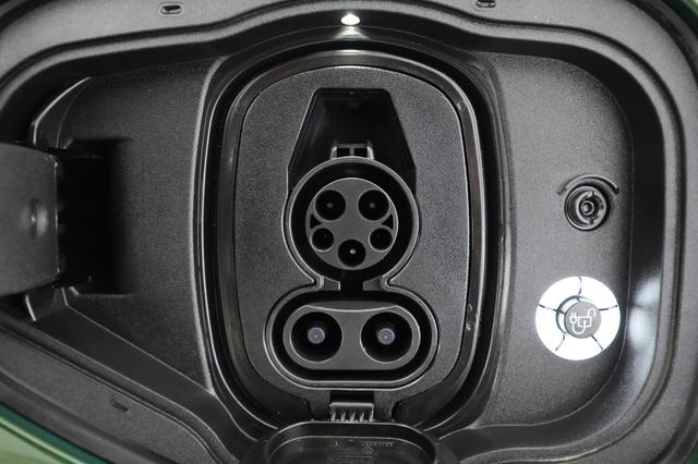 2025 Ford Mustang Mach-E — photo 8 of 21