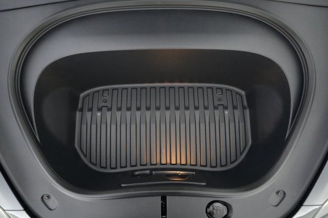 2025 Tesla Model 3 — photo 22 of 23