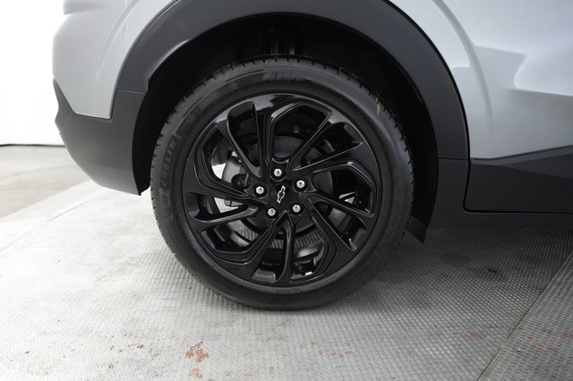 2027 Chevrolet Bolt — photo 17 of 23