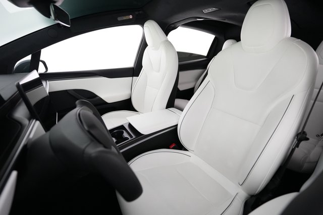2023 Tesla Model X — photo 3 of 24