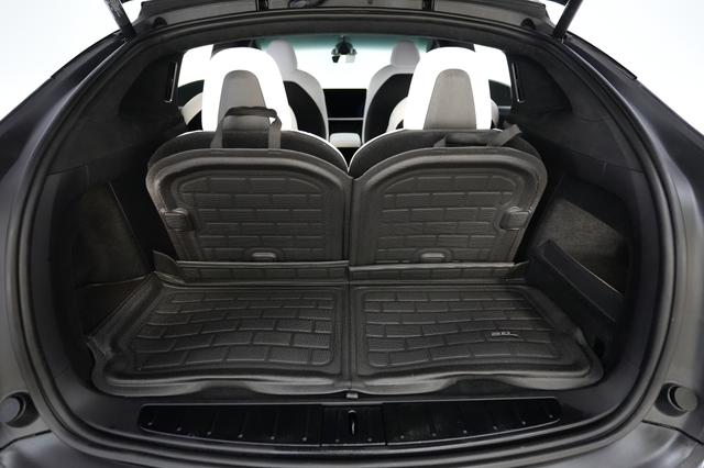 2023 Tesla Model X — photo 6 of 24