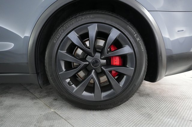 2023 Tesla Model X — photo 7 of 24