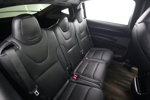 2023 Tesla Model X — photo 4 of 21