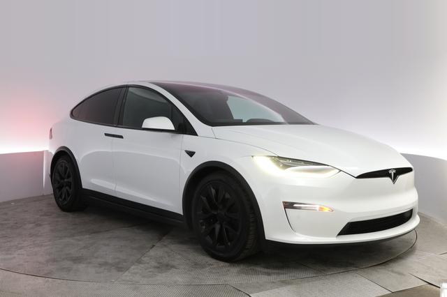 2023 Tesla Model X — photo 10 of 21