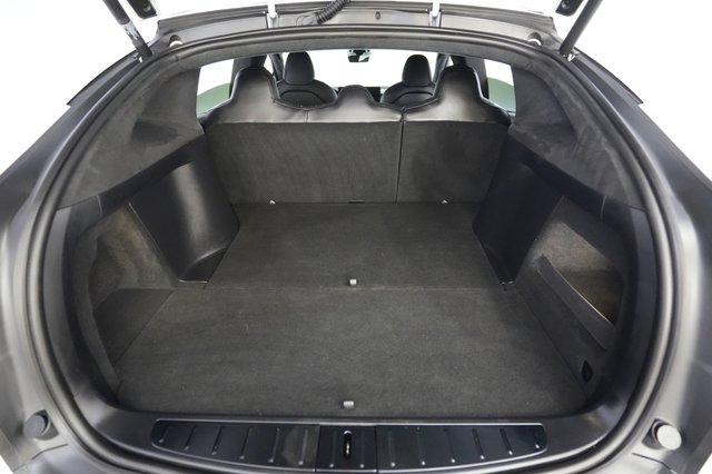 2023 Tesla Model X — photo 6 of 21