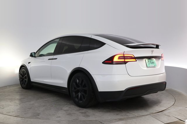 2023 Tesla Model X — photo 13 of 21