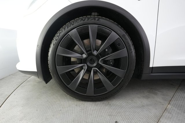 2022 Tesla Model X — photo 14 of 22
