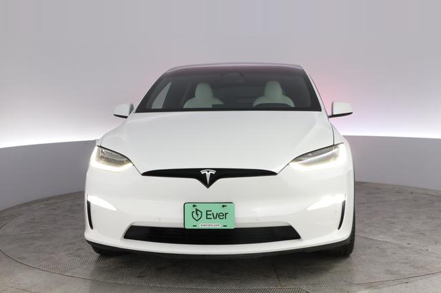 2022 Tesla Model X — photo 9 of 22