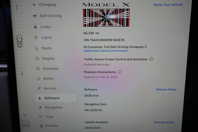 2022 Tesla Model X — photo 5 of 22