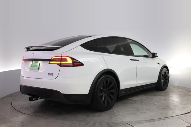 2022 Tesla Model X — photo 2 of 22