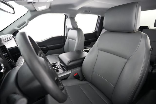 2022 Ford F-150 Lightning — photo 3 of 23