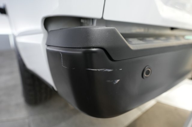 2022 Ford F-150 Lightning — photo 22 of 23