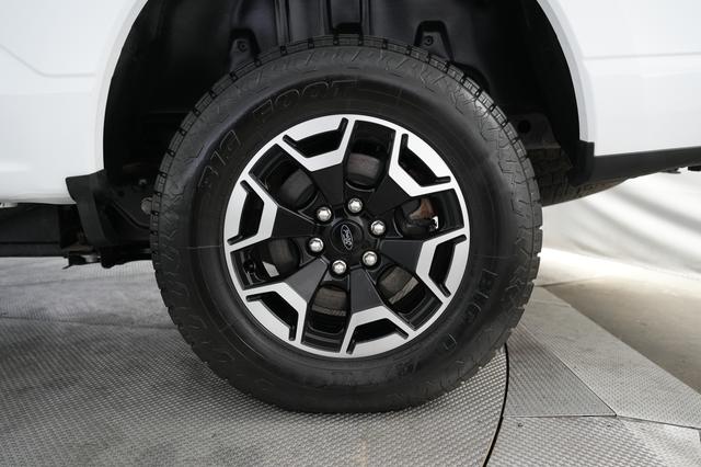 2022 Ford F-150 Lightning — photo 7 of 23