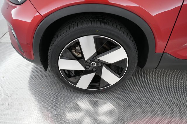 2023 Volvo C40 Recharge — photo 14 of 19
