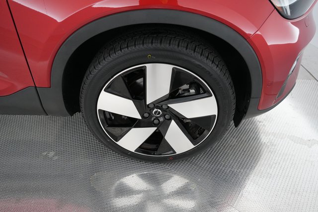2023 Volvo C40 Recharge — photo 13 of 19