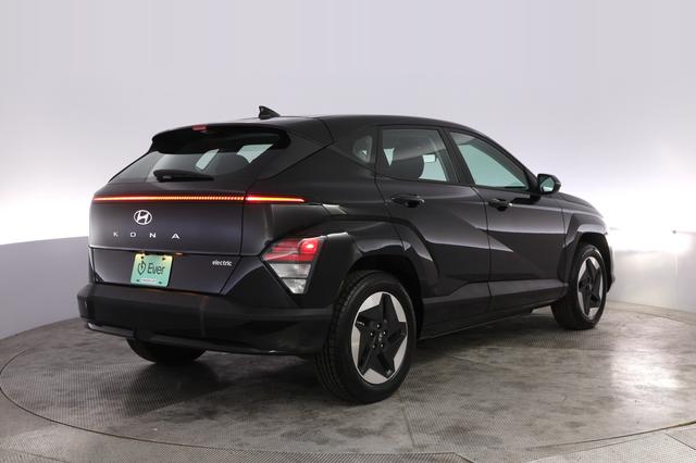 2024 Hyundai Kona Electric — photo 2 of 22