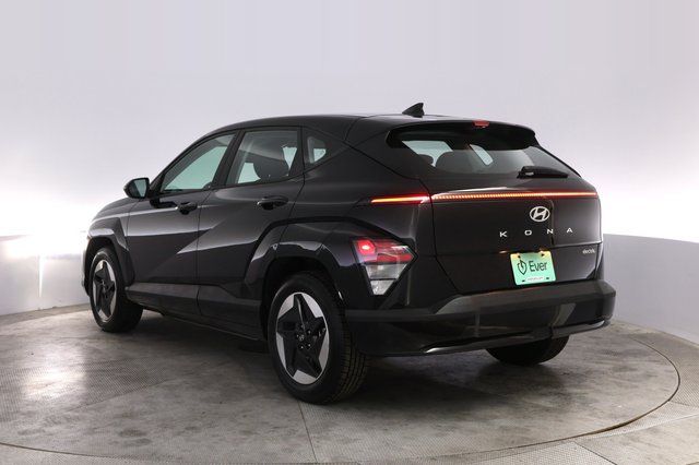2024 Hyundai Kona Electric — photo 13 of 22