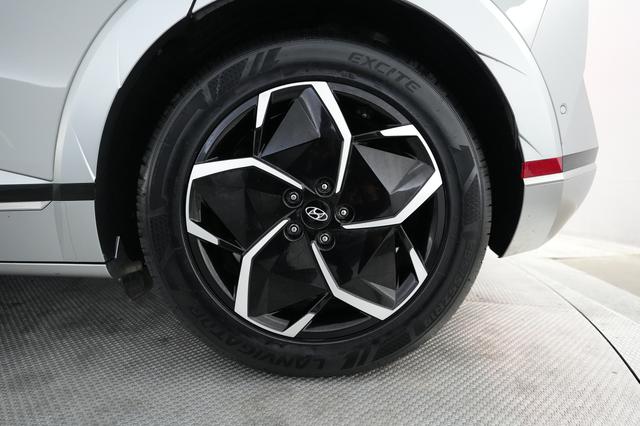 2024 Hyundai IONIQ 5 — photo 7 of 28